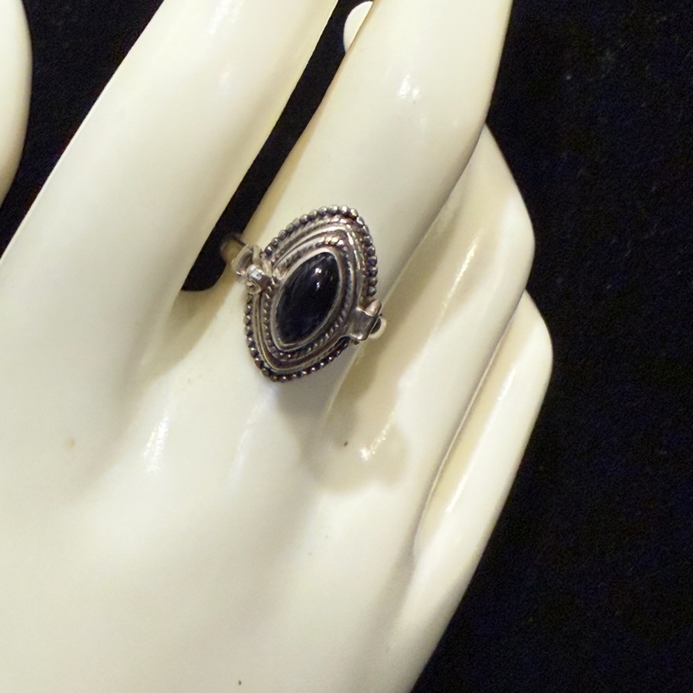 Sterling Silver Amethyst Poison Ring